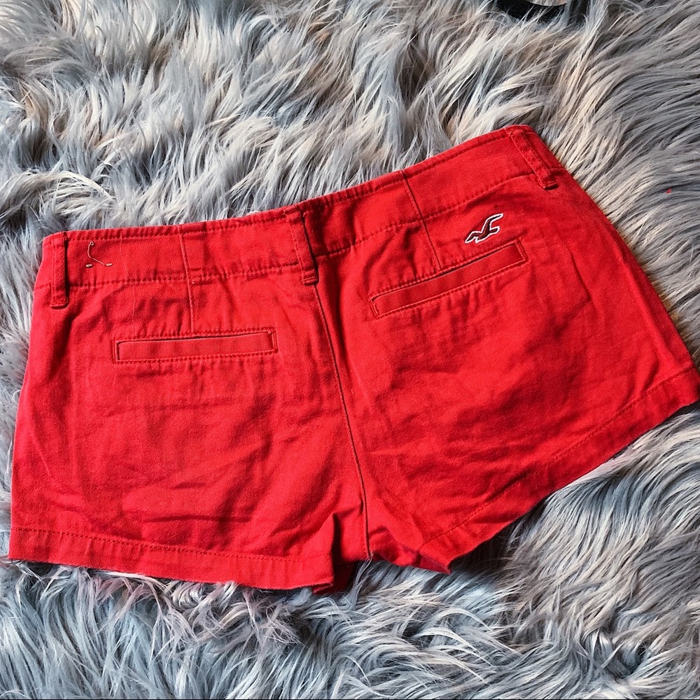 Hollister Low Rise Red Shorts - Picture 4 of 6